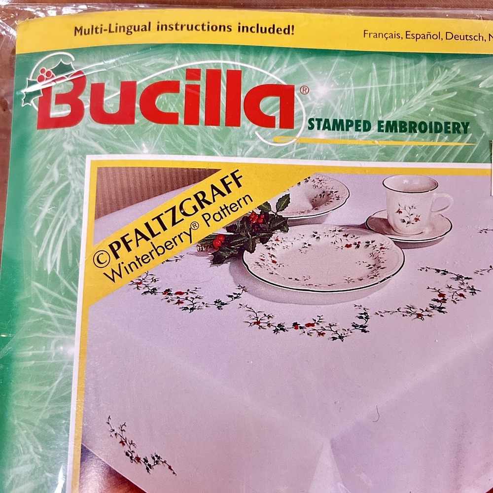 Bucilla Pfaltzgraff Winterberry Stamp Embroidery Tablecloth Kit 60" Round NEW